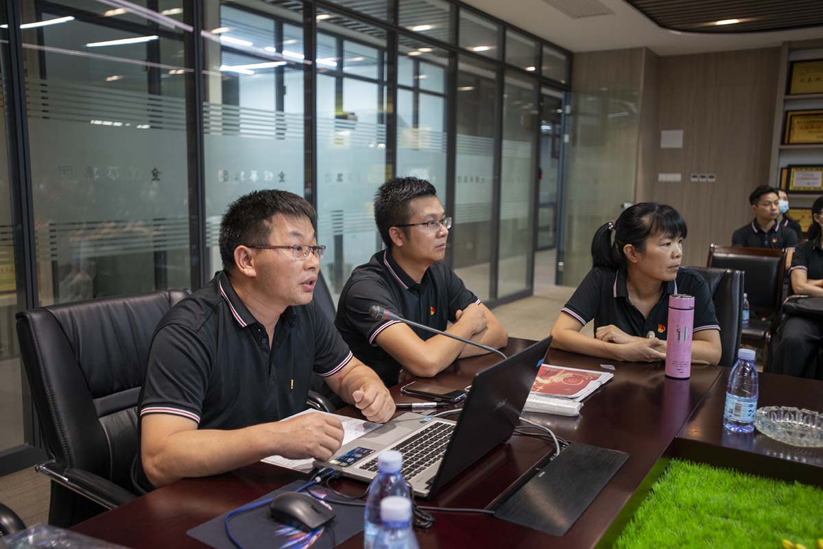 黨委書(shū)記上黨課(1)